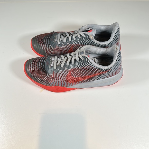 Nike Kobe KB Mentality 2 Crimson Wolf Grey Men’s Size 8 Sneakers 818952-004 - Picture 3 of 11